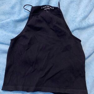 black cropped tank top